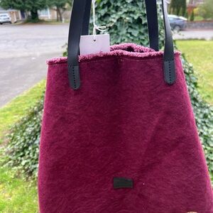 Beautiful! Graf Lantz Hana Canvas Boat Bag in deep burgundy color